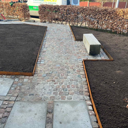 Belægning af terrasse og stier i Viborg
